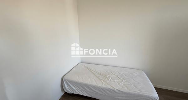 Location Chambre 9.6 m² - Corbeil-essonnes 91100