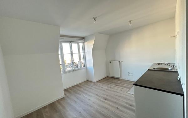 Appartement à louer    1 pièce • 22,55 m2 Châtillon