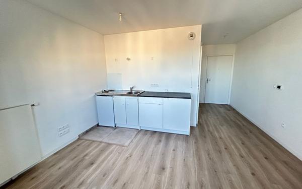 Appartement à louer    1 pièce • 22,55 m2 Châtillon