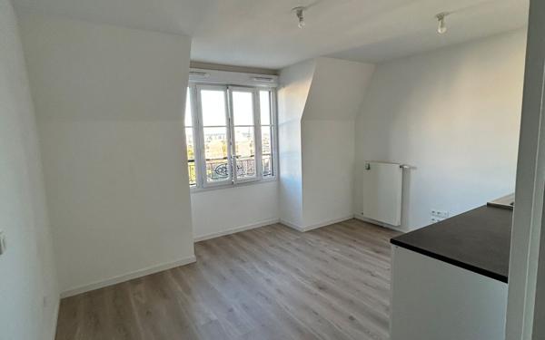 Appartement à louer    1 pièce • 22,55 m2 Châtillon