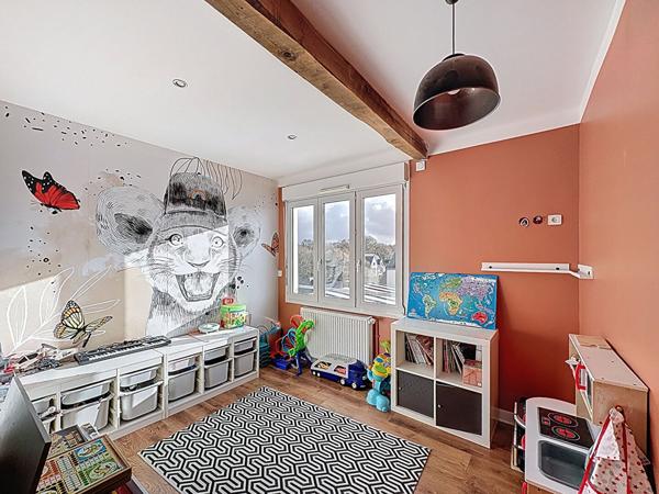 Inzinzac-Lochrist - Maison 142 m² des années 60 - 5 chambres - jardin