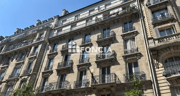 Location Appartement 4 pièces 77.59 m² - Paris 75012