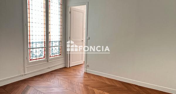 Location Appartement 4 pièces 77.59 m² - Paris 75012