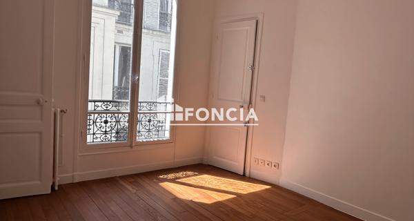 Location Appartement 4 pièces 77.59 m² - Paris 75012