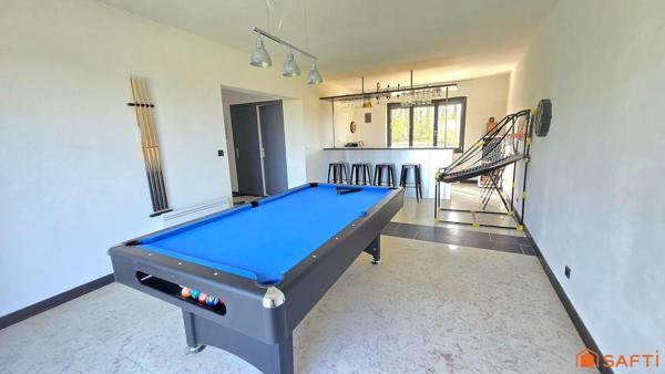 Maison rénovée avec volumes, dépendances et cadre nature