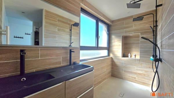 Maison rénovée avec volumes, dépendances et cadre nature