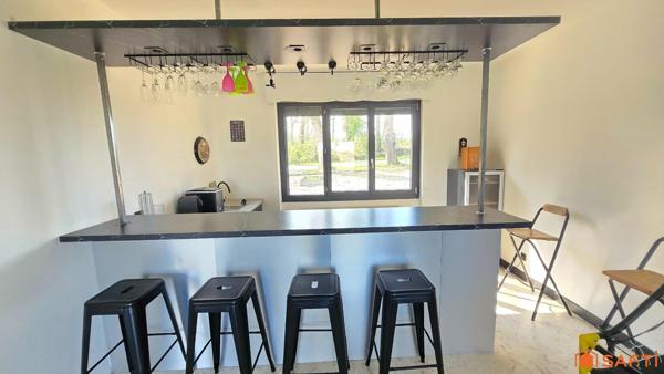 Maison rénovée avec volumes, dépendances et cadre nature