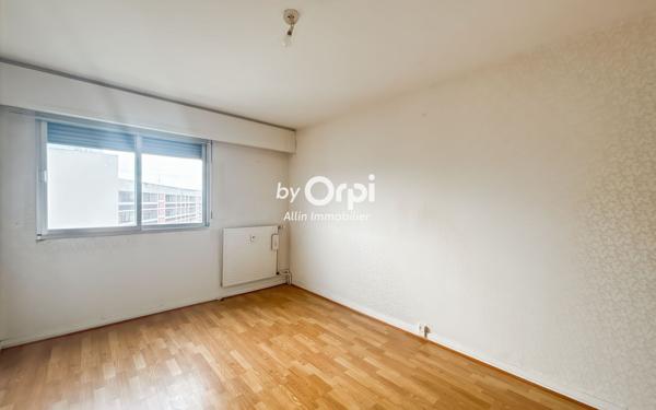 Appartement à vendre    3 pièces •  Montluçon