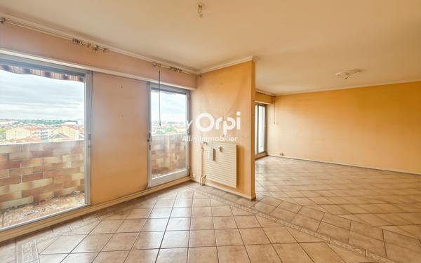 Appartement à vendre    3 pièces •  Montluçon