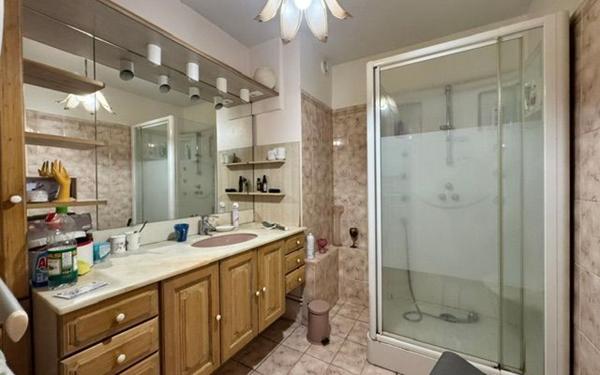 Appartement à vendre    3 pièces •  Montluçon