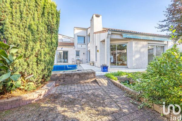 Maison à vendre 6 pièces 205 m² Niort