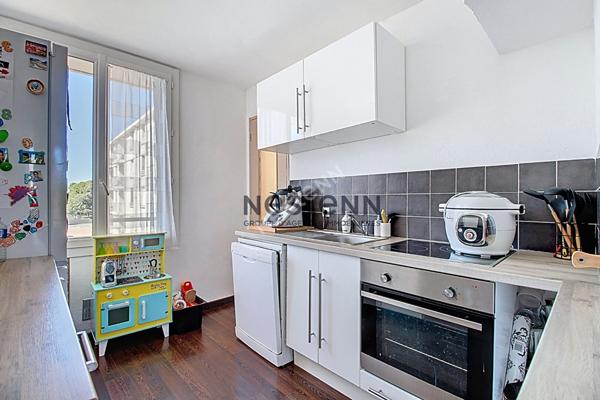 Appartement T2 dernier étage avec balcon + cave