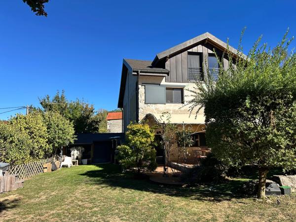 Maison à vendre 7 pièces jardin piscine bain nordique