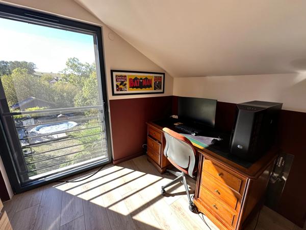 Maison à vendre 7 pièces jardin piscine bain nordique