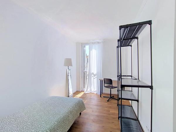 Location                                                      Chambre
                        
                     1 pièces                      58 m2                     à Valenton