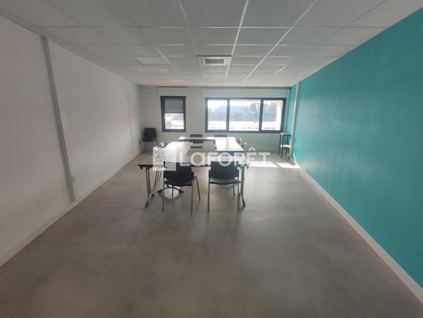 Achat local commercial Montbéliard - 13 pièce(s) - 442 m² - 409 500 €