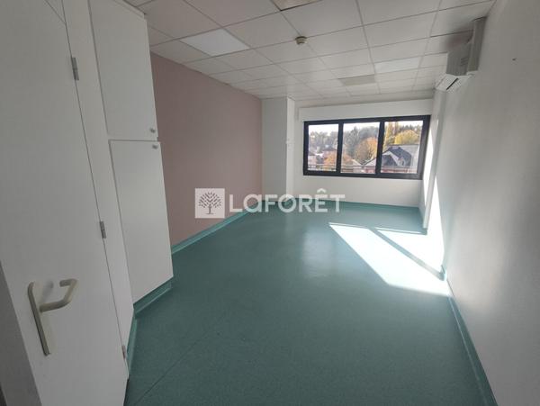 Achat local commercial Montbéliard - 13 pièce(s) - 442 m² - 409 500 €