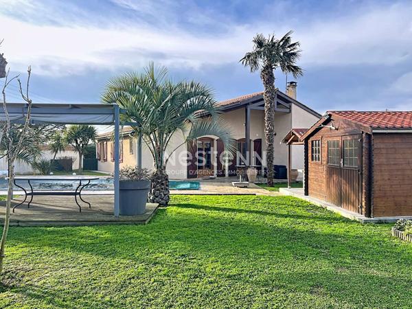 SOUS OFFRE ACCEPTEE PAR LES PROPRIETAIRES- VILLATE- Maison de plain-pied avec piscine sur plus de 1000 m² de terrain -