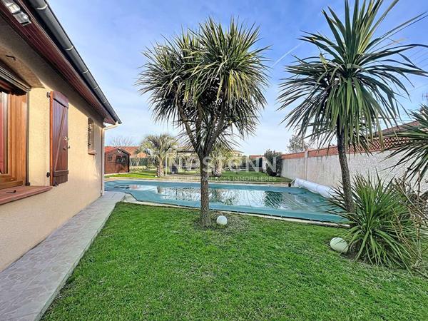 SOUS OFFRE ACCEPTEE PAR LES PROPRIETAIRES- VILLATE- Maison de plain-pied avec piscine sur plus de 1000 m² de terrain -