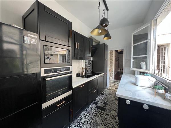 Maison à vendre |  Cadillac |  7 pièces | 250 m²