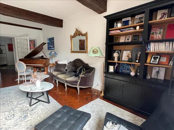 Maison à vendre |  Cadillac |  7 pièces | 250 m²