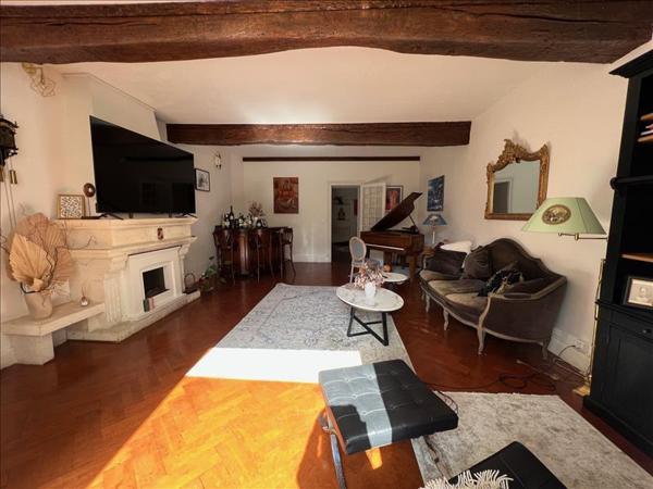 Maison à vendre |  Cadillac |  7 pièces | 250 m²