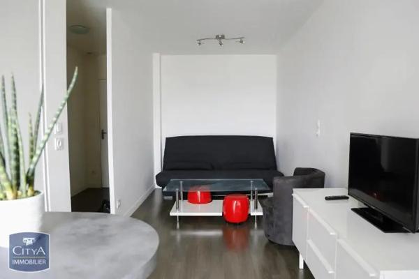 Appartement à louer 1 pièce 26.77m² Tours (37000)