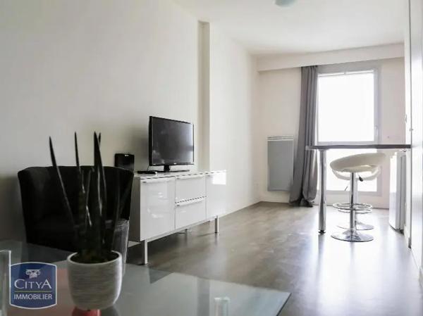 Appartement à louer 1 pièce 26.77m² Tours (37000)