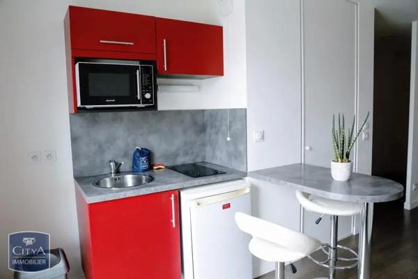 Appartement à louer 1 pièce 26.77m² Tours (37000)