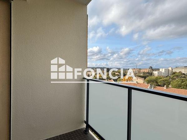 Location Studio 27.4 m² - 25 RUE DE CUQUES Aix-en-provence 13100