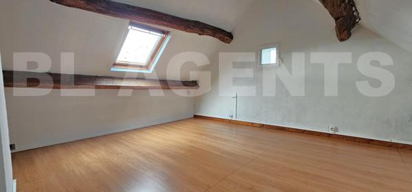 Maison indépendante 75 m² / 2 chambres / Extérieur clos 45 m² + Parcelle 50 m² / Centre MOUROUX tout