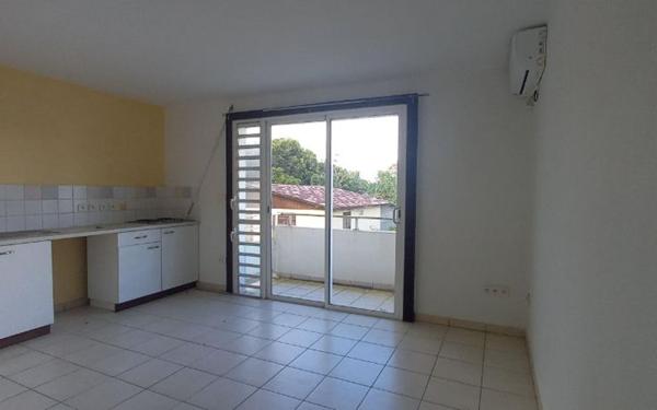 Appartement à vendre    3 pièces •  Sinnamary