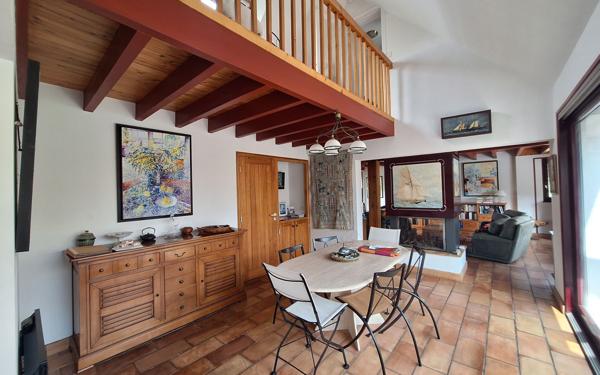 Maison à vendre    5 pièces •  Trébeurden