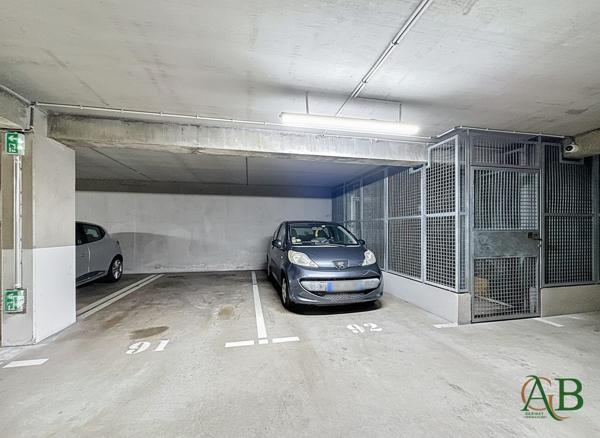 Bayonne T2 45m2 + pkg en sous sol