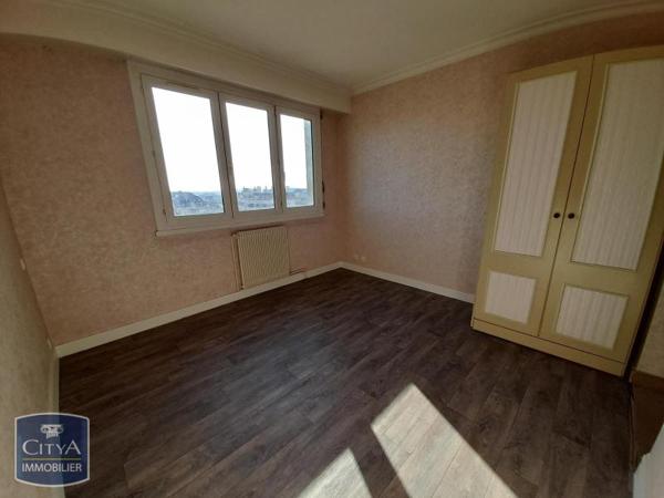 Appartement à louer 6 pièces 163.19m²