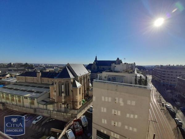 Appartement à louer 6 pièces 163.19m²