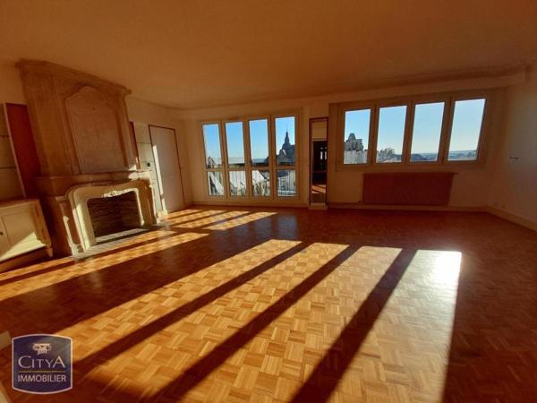 Appartement à louer 6 pièces 163.19m²