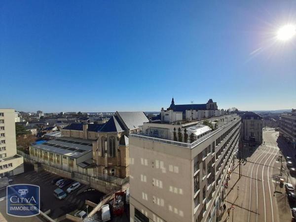 Appartement à louer 6 pièces 163.19m²