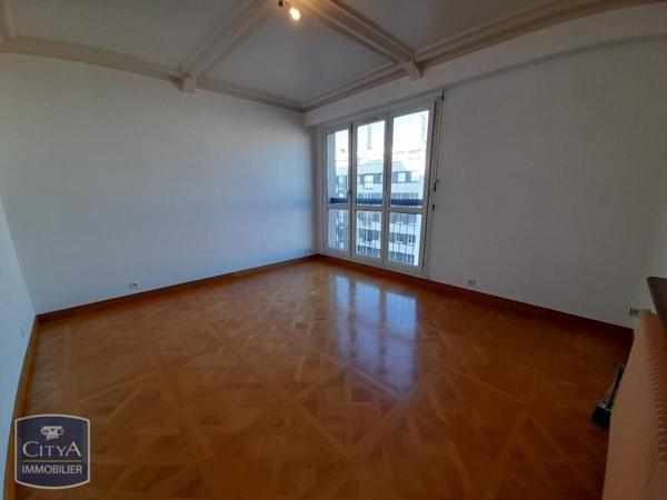 Appartement à louer 6 pièces 163.19m²
