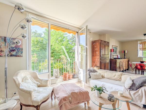 Appartement
         4 pièces
        - 84 m² 499 000 € *