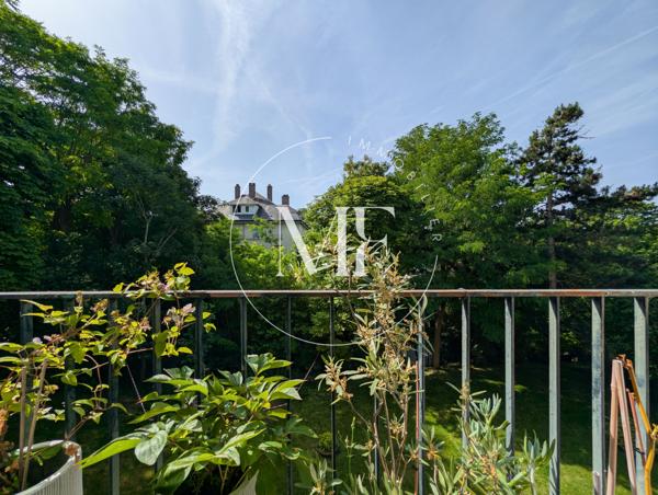 Appartement
         4 pièces
        - 84 m² 499 000 € *