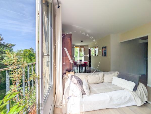 Appartement
         4 pièces
        - 84 m² 499 000 € *