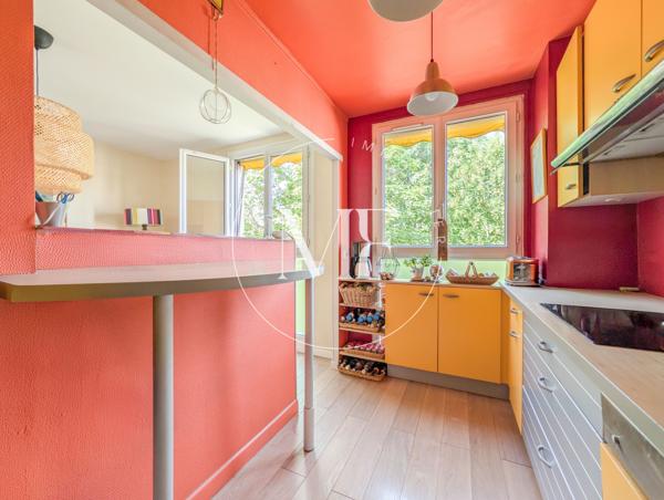Appartement
         4 pièces
        - 84 m² 499 000 € *