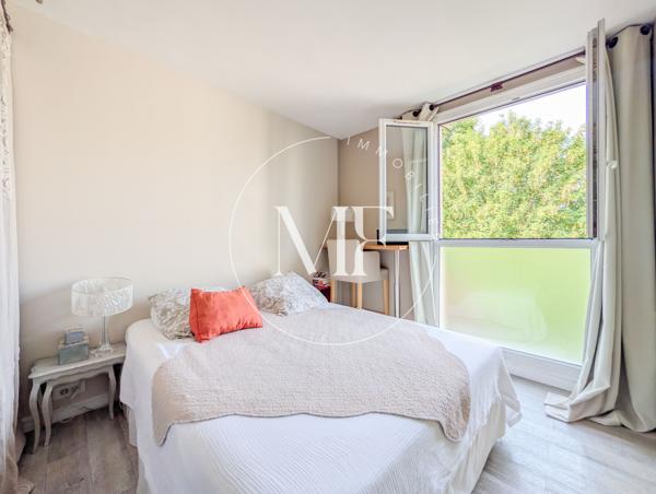 Appartement
         4 pièces
        - 84 m² 499 000 € *