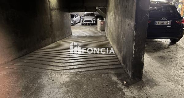 À vendre Parking 11.05 m² - Paris 75015