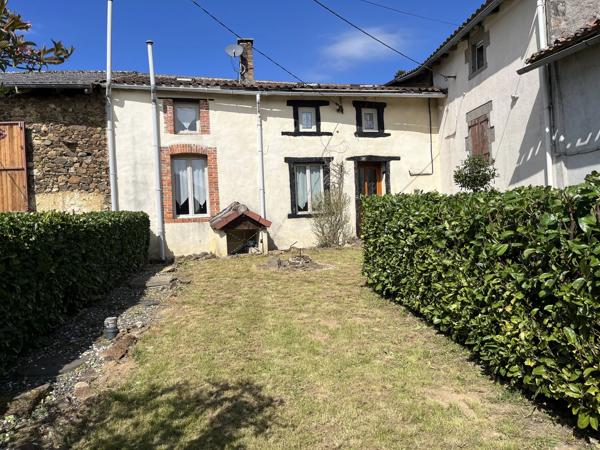 Maison de campagne rénovée avec 4 chambres, grange et terrain