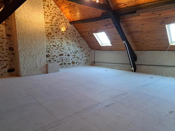 Maison familiale située à la campagne mais bien desservie