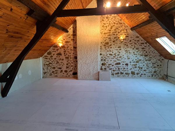 Maison familiale située à la campagne mais bien desservie