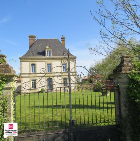 Elégante maison XIX d'une petite cité de caractère