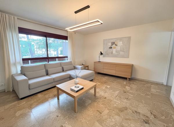 Appartement T4 de 97,5M2 avec terrasse et parking dans résidence de caractère